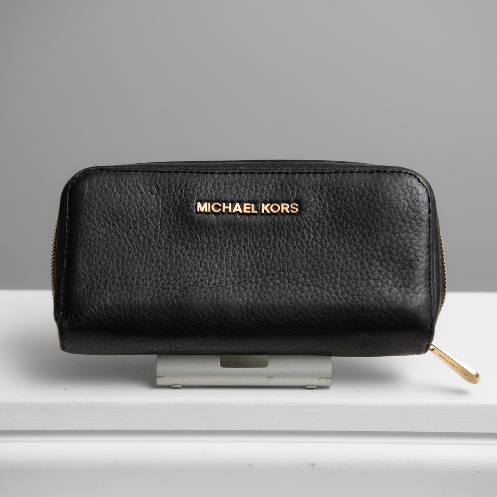 Michael Kors Jet Set Black Pebbled Leather Zip Around Continental Wallet Chic